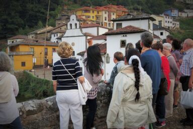 Visita guiada: de paseo por la villa de Cangas