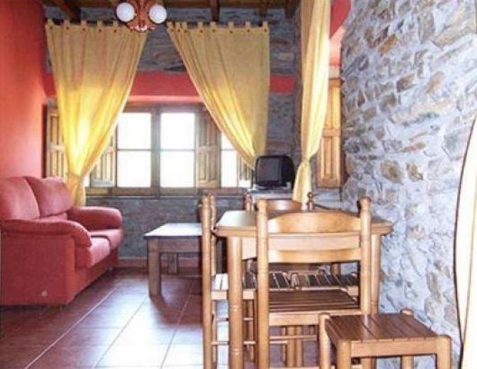 Apartamentos Rurales Valles del Narcea